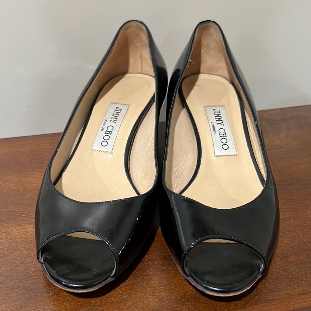 Jimmy Choo Patent Leather Pump Heel Size 38 1/2 U.S. 7 1/2 Apox. - Picture 6 of 15